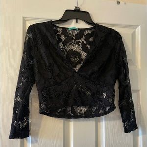 Women’s black lace top size medium